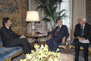 Il Presidente Giorgio Napolitano con l'Ambasciatore Claudio Bisogniero, nuovo Vice Segretario generale della NATO, durante i colloqui