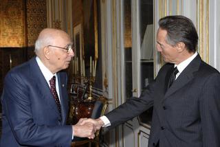 Il Presidente Giorgio Napolitano accoglie l'Ambasciatore Claudio Bisogniero, nuovo Vice Segretario generale della NATO
