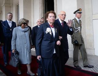 Il Presidente Giorgio Napolitano e la Signora Clio lasciano il Palazzo del Quirinale
