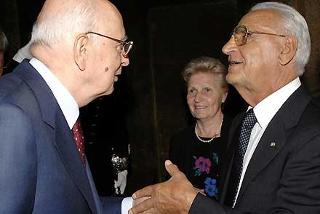 Il Presidente Giorgio Naplitano saluta Tommaso Daniele, Presidente del Consiglio Nazionale dell''Unione Italiana dei Ciechi e degli Ipovedenti, in compagnia della moglie, in occasione dell'incontro con i partecipanti del sodalizio