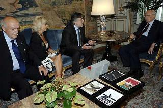 Il Presidente Giorgio Napolitano con Fernando Corona, Presidente della Casa editrice "Vallecchi" insieme a Giovanna Lazzi e Antonio Paolucci