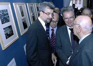 Il Presidente Giorgio Napolitano con il Presidente della Camera Bertinotti, il Ministro del Lavoro Damiano ed il Segretario della CGIl Epifani, in occasione dell'inaugurazione della Mostra fotografica &quot;Il rischio non è un mestiere&quot;