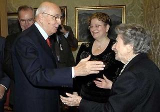 Il Presidente Giorgio Napolitano, nella foto con la figlia di Giuseppe Di Vittorio, Baldina e la nipote Silvia Berti, in occasione del convegno sul sindacalista, costituente parlamentare.