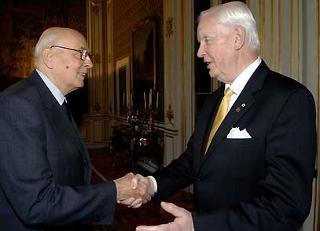 Il Presidente Giorgio Napolitano accoglie Wilfred J.Wilkinson, Presidente del Rotary International.