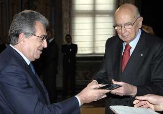 Il Presidente Giorgio Napolitano consegna il &quot;Premio Leonardo Qualità Italia&quot; 2007 a Roberto Bertazzoni, Presidente SMEG SpA