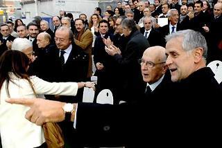 Il Presidente Giorgio Napolitano con il Presidente della Regione Roberto Formigoni, durante la visita al cantiere per l'Altra Sede della Regione Lombardia