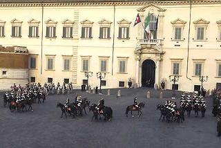 Cambio della Guardia d'Onore, solenne, al Palazzo del Quirinale da parte del Reggimento Corazzieri, in occasione della Festa del Tricolore.