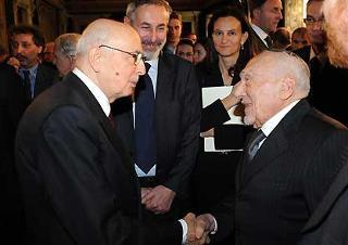 Il Presidente Giorgio Napolitano con l'ex Rabbino Capo Elio Toaff e il Rabbino Alberto Di Segni, al termine della cerimonia di celebrazione del &quot;Giorno della Memoria&quot;