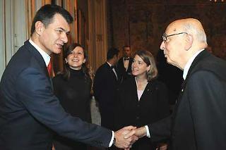 Il Presidente Giorgio Napolitano accoglie l'astronauta Paolo Nespoli, accompagnato dalla moglie Alexandra Ryaiova e dal Comandante dello Shuttle Discovery, Pamela Melroy