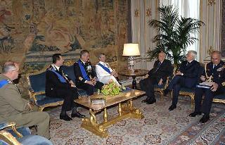 Il Presidente Giorgio Napolitano con il Segretario generale del Quirinale Donato Marra ed il Consigliere Millitare Giovanni Mocci, durante l'incontro con i vertici delle Forze Armate.