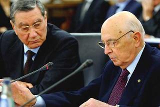 Il Presidente Giorgio Napolitano con il Vice Presidente del CSM Nicola Mancino, durante il suo intervento