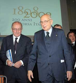 Il Presidente Giorgio Napolitano con Angelo Tantazzi, Presidente di Borsa Italiana, al termine della cerimonia di apertura delle celebrazioni del Bicentenario di Borsa Italiana