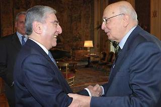 Il Presidente Giorgio Napolitano con Natalino Irti, Presidente della Fondazione &quot;Roma Europea&quot;, con i componenti il sodalizio