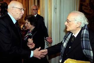 Il Presidente Giorgio Napolitano accoglie Gerardo Marotta, Presidente dell'Istituto Italiano per gli Studi Filosofici
