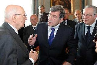 Il Presidente Giorgio Napolitano con Corrado Calabrò e Giuseppe Bova, rispettivamente Presidente Premi e Presidente del Circolo Culturale Rhegium Julii, in occasione dell'incontro con i vincitori dei Premi narrativa, saggistica e poesia 2007.