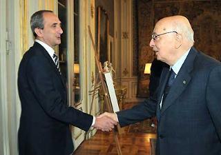 Il Presidente Giorgio Napolitano, accoglie Giorgio Van Straten, Presidente di Federculture, con una rappresentanza del direttivo del sodalizio