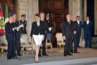 Il Presidente Giorgio Napolitano con Isabella Ferrari, in occasione dell'incontro con i candidati ai Premi David di Donatello 2008