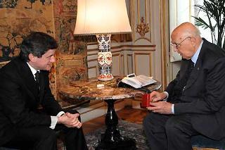 Il Presidente Giorgio Napolitano nel corso dei colloqui con il nuovo Sindaco di Roma, Giovanni Alemanno.