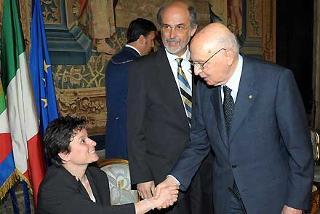 Il Presidente Giorgio Napolitano con Roberta Amodeo, Presidente dell'AISM ed il Prof. Mario Alberto Battaglia in occasione dell'incontro al Quirinale con la delegazione dell'Associazione Sclerosi Multipla