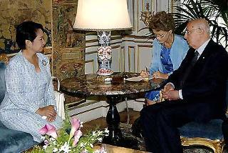 Il Presidente Giorgio Napolitano a colloquio con Gloria Arroyo, Presidente della Repubblica delle Filippine