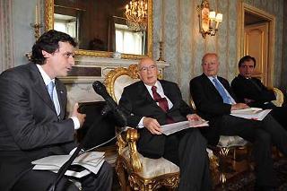Il Presidente Giorgio Napolitano con il Dott. Fausto Casini, Presidente Nazionale dell'Associazione Pubbliche Assistenze, durante l'incontro al Quirinale