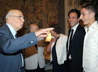 Il Presidente Giorgio Napolitano con Matteo Garrone, Regista e Ciro Petrone, attore, in occasione della proiezione del film&quot; Gomorra &quot;.