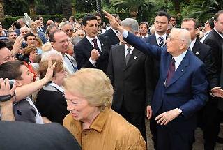 Il Presidente Giorgio Napolitano nei Giardini del Quirinale in occasione della Festa Nazionale della Repubblica