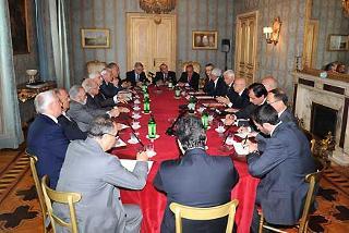 Il Presidente Giorgio Napolitano con le Associazioni meridionaliste durante i colloqui al Quirinale