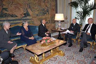 Il Presidente Giorgio Napolitano con il Prof. Vittorio Carnelli, Presidente della Fondazione ABIO durante i colloqui al Quirinale