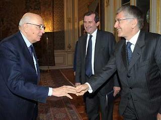 Il Presidente Giorgio Napolitano con Pierluigi Stefanini e Carlo Salvatori, rispettivamente Presidente ed Amministratore Delegato del Gruppo Finanziario Unipol.