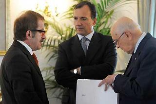 Il Presidente Giorgio Napolitano con i Ministri degli Affari Esteri e dell'Interno, Franco Frattini e Roberto Maroni in occasione della colazione di lavoro dedicata a temi sull'Europa