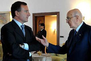 Il Presidente Giorgio Napolitano con il Ministro degli Affari Esteri, Franco Frattini in occasione della colazione di lavoro al Quirinale dedicata a temi sull'Europa