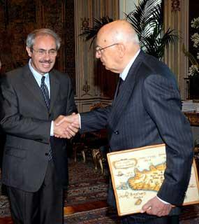 Il Presidente Giorgio Napolitano con Raffaele Lombardo, Presidente della Regione Sicilia al termine dell'incontro