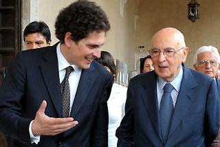 Il Presidente Giorgio Napolitano con Francesco De Sanctis, Presidente della Fondazione &quot;De Sanctis&quot; al termine del convego a Palazzo Venezia