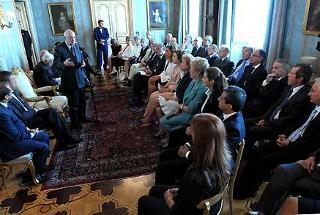Il Presidente Giorgio Napolitano rivolge il suo indirizzo di saluto alla delegazione della Lega Italiana per la Lotta contro i Tumori, guidata dal loro Presidente Francesco Schittulli.