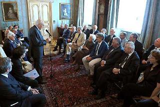 Il Presidente Giorgio Napolitano rivolge il suo indirizzo di saluto ad una delegazione dei firmatari di due appelli in favore della ricerca scientifica