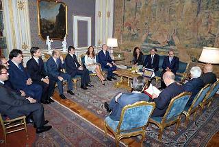 Il Presidente Giorgio Napolitano con una delegazione dell'Associazione Italiana Giovani Avvocati, durante i colloqui