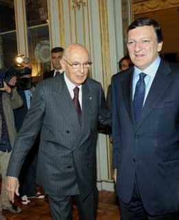 Il Presidente Giorgio Napolitano accoglie Josè Manuel Barroso, Presidente della Commissione Europea.