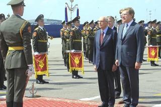 Il Presidente Giorgio Napolitano riceve gli onori militari al suo arrivo a Mosca in occasione della visita di Stato nella Federazione Russa