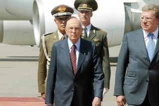 Il Presidente Giorgio Napolitano al suo arrivo a Mosca in visita di Stato nella Federazione Russa