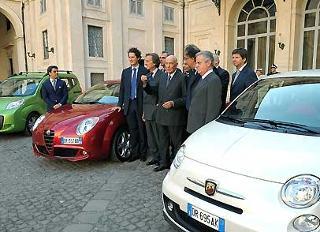 Il Presidente Giorgio Napolitano durante la presentazione dei nuovi modelli di auto.