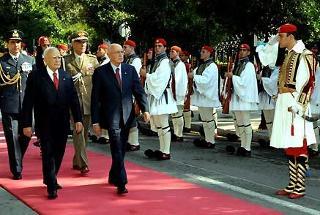 Il Presidente Giorgio Napolitano con il Presidente della Repuublica Ellenica, Karolos Papoulias, durante la cerimonia di benvenuto