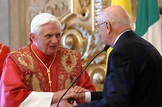 Il Presidente Giorgio Napolitano al termine del saluto rivolto a S.S. Benedetto XVI, in occasione della visita ufficiale
