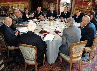 Un momento della riunione del Consiglio supremo di difesa, presieduto dal Capo dello Stato Giorgio Napolitano