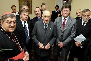 Il Presidente Napolitano con D. Temperini, P. A. Mozzetta, il Presidente di Albania Bamir Topi e A. Riccardi durante la presentazione del libro &quot;Non rubate la speranza&quot; di S.Em. il Cardinale Sepe