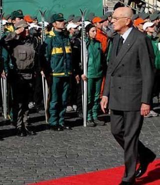 Il Presidente Giorgio Napolitano durante la cerimonia celebrativa del 186° anniversario della costituzione del Corpo Forestale dello Stato