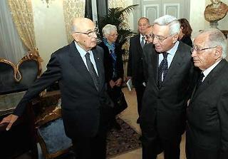 Il Presidente Giorgio Napolitano con Giorgio La Malfa e Antonio Maccanico, in occasione della presentazione del volume &quot;Ugo La Malfa. Il riformista moderno&quot;