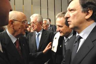 Il Presidente Napolitano con J. M. Barroso Presidente della Commissione Europea, il Presidente dell'Univ. Commerciale Bocconi e il Rettore Angelo Provasoli al termine della cerimonia di inaugurazione