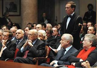 Il Presidente Giorgio Napolitano, nella foto con Fini, Letta ed Agnese Moro, in occasione del Convegno Internazionale "Il governo delle socitànel XXI secolo-Ripensando ad Aldo Moro"