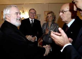 Il Presidente con il Maestro G. Gelmetti, al quale ha consegnato l'onorificenza di Cav. di Gran Croce dell'O.M.R.I. nel corso della rappresentazione dell'opera "Der Rosenkavalier" di Richard Strauss